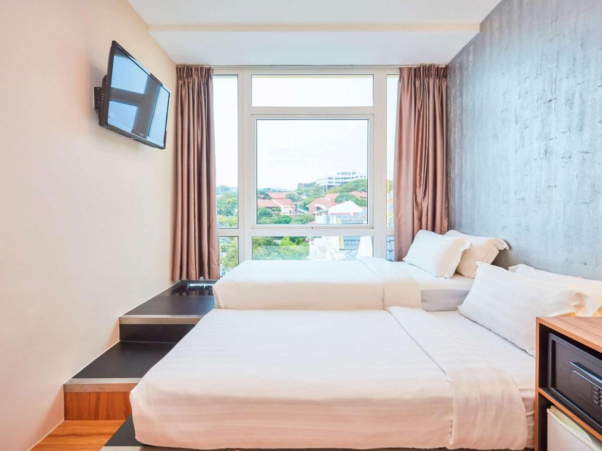 Ibis Budget West Coast Hotel Singapura