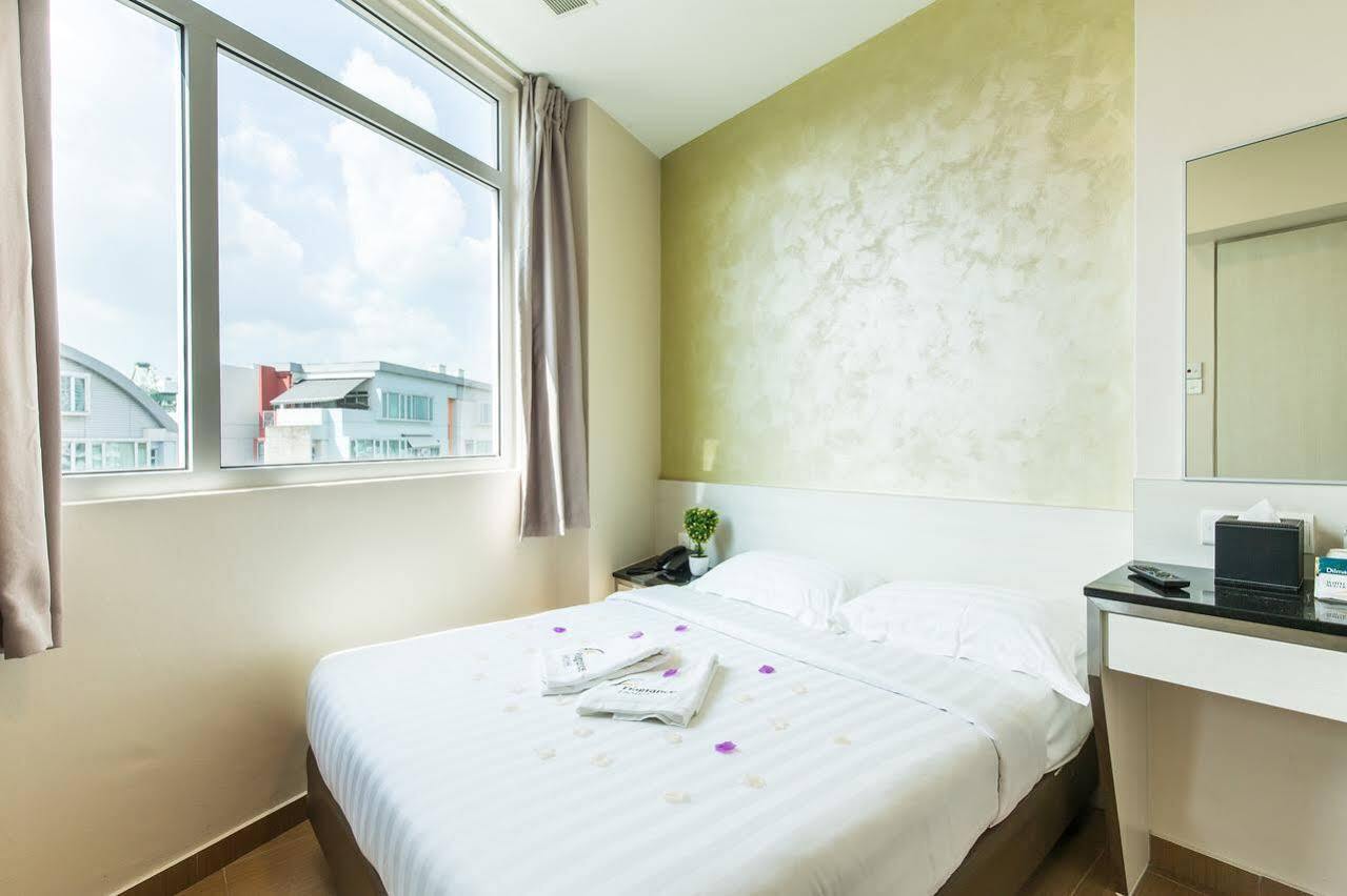 Ibis Budget West Coast Hotel Singapura